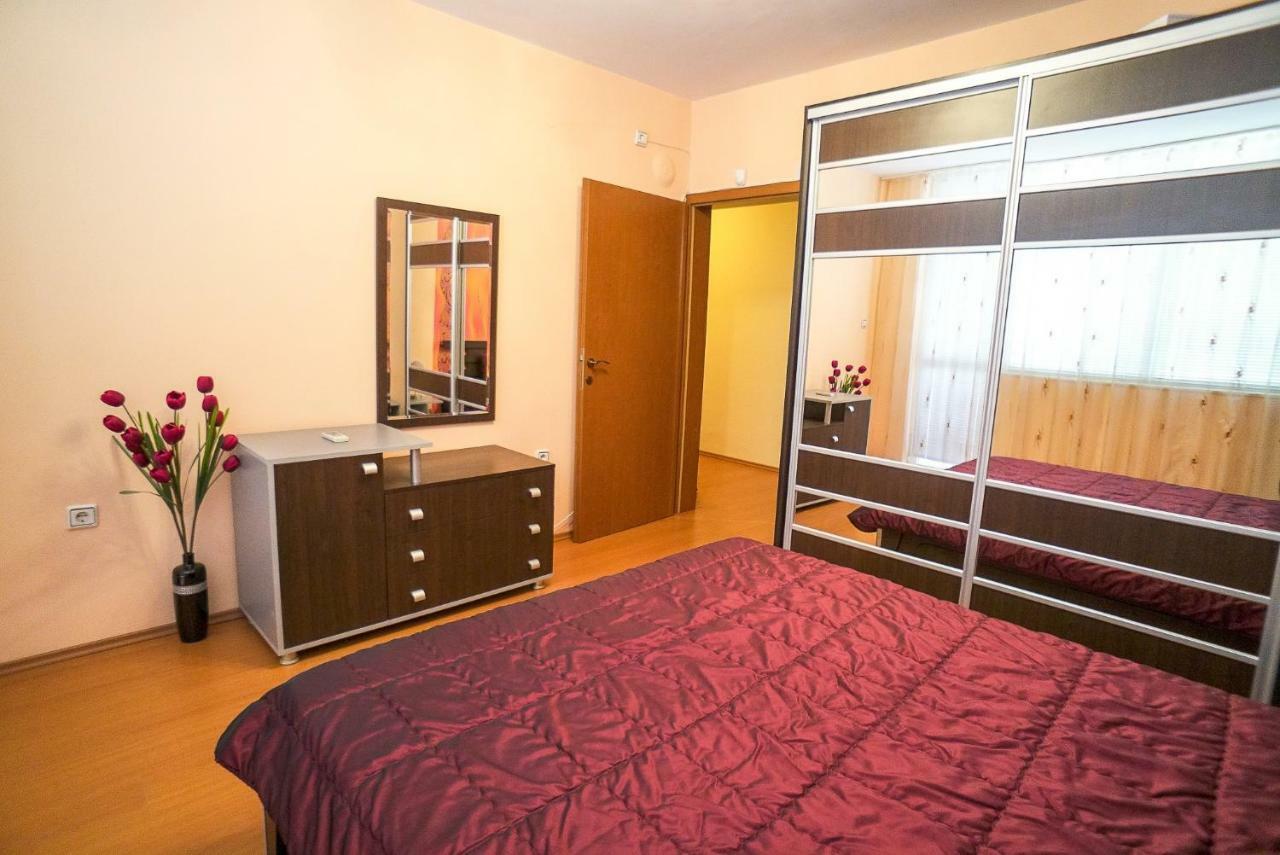 Apartment Geo Milev Plovdiv Exterior foto